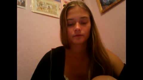 HappyEmily online show from 09-29-25, 06:24