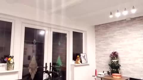 Calvin Secret  online show from 02-01-26, 04:00