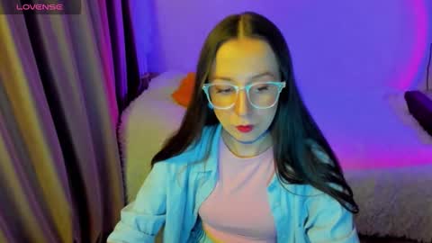 Stephanie online show from 03-26-26, 04:01