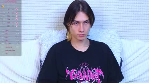 Snapshot of hard__fantasy chatting on 10-06-25, 03:20 Mark online show from 10-06-25, 03:20