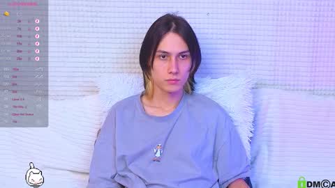 Snapshot of hard__fantasy chatting on 10-14-25, 09:04 Mark online show from 10-14-25, 09:04