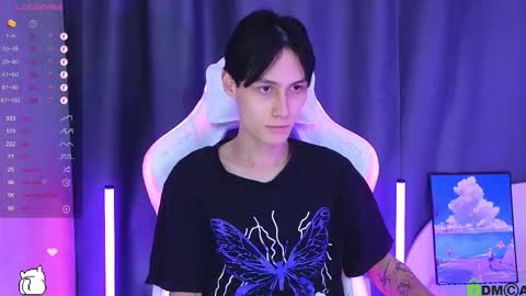 Snapshot of hard__fantasy chatting on 10-27-25, 12:26 Mark online show from 10-27-25, 12:26