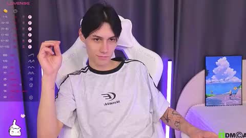 Snapshot of hard__fantasy chatting on 11-01-25, 05:48 Mark online show from 11-01-25, 05:48