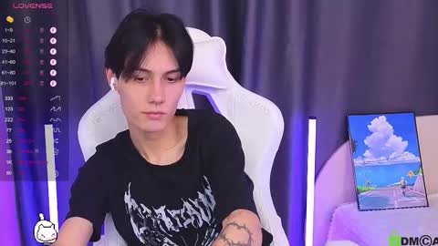 Snapshot of hard__fantasy chatting on 11-05-25, 11:05 Mark online show from 11-05-25, 11:05