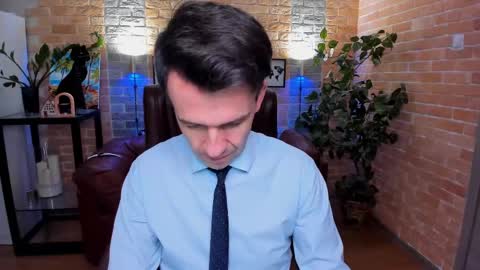 Steve online show from 03-09-25, 02:10