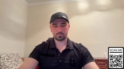 Snapshot of hard_to_obey chatting on 04-26-26, 11:41 Vadim online show from 04-26-26, 11:41