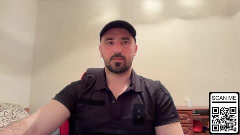 Snapshot of hard_to_obey chatting on 05-06-26, 07:19 Vadim online show from 05-06-26, 07:19