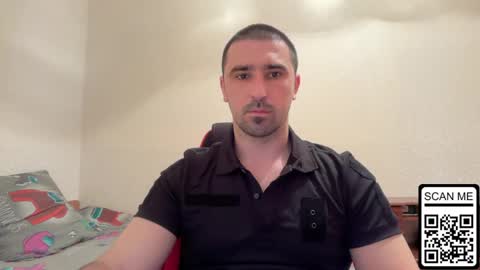 Snapshot of hard_to_obey chatting on 05-09-26, 12:21 Vadim online show from 05-09-26, 12:21