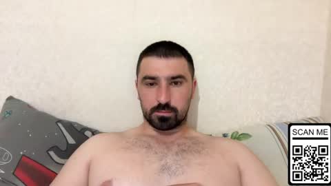 Snapshot of hard_to_obey chatting on 06-10-26, 07:24 Vadim online show from 06-10-26, 07:24