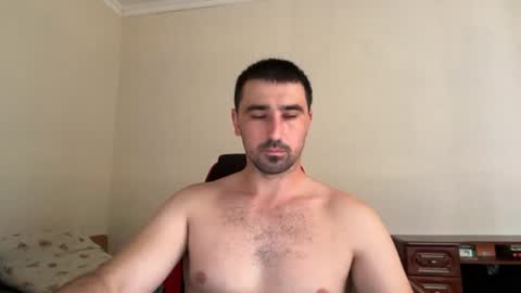 Snapshot of hard_to_obey chatting on 06-24-26, 10:14 Vadim online show from 06-24-26, 10:14