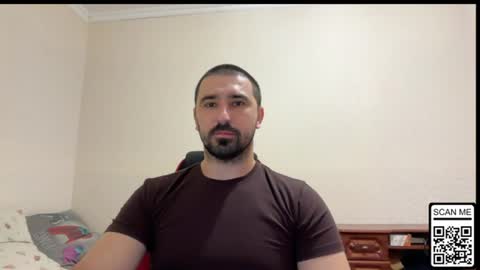 Snapshot of hard_to_obey chatting on 07-11-26, 01:47 Vadim online show from 07-11-26, 01:47