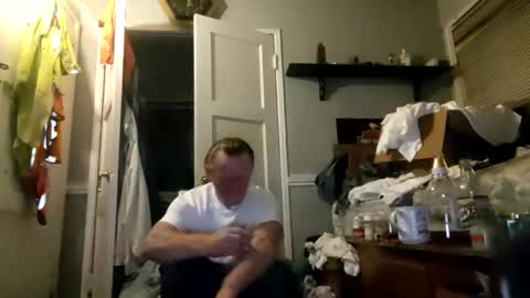 Snapshot of hardalt chatting on 09-16-25, 02:45 hardalt online show from 09-16-25, 02:45