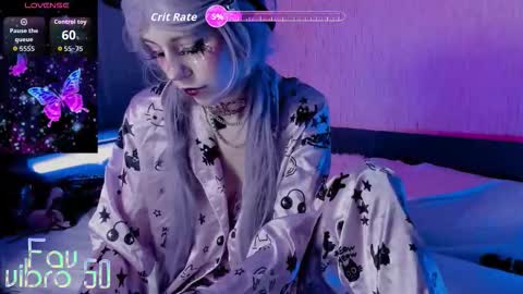 Mia online show from 10-17-25, 10:56