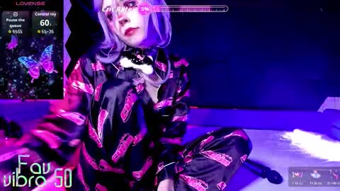 Snapshot of hardcore_hentai chatting on 02-19-26, 10:39 Mia online show from 02-19-26, 10:39