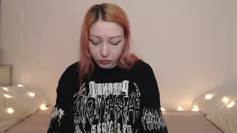 Emily online show from 05-08-26, 10:26