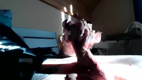 Snapshot of hardkore80 chatting on 01-01-25, 01:27 Laurent Laurente online show from 01-01-25, 01:27