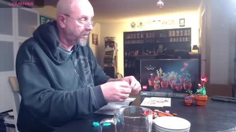 MrLazy online show from 12-21-24, 04:25