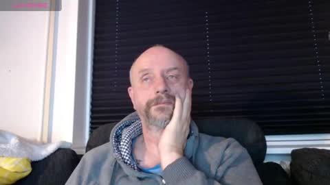 MrLazy online show from 01-31-25, 04:06