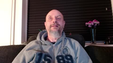 MrLazy online show from 01-16-26, 05:39