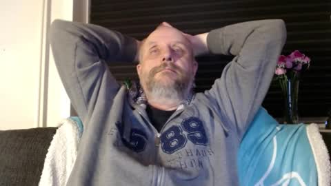 MrLazy online show from 02-11-26, 06:57