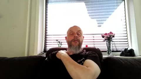 Snapshot of hardmrlazy chatting on 04-08-26, 10:15 MrLazy online show from 04-08-26, 10:15