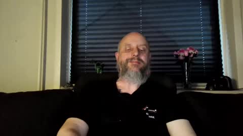 Snapshot of hardmrlazy chatting on 04-20-26, 06:31 MrLazy online show from 04-20-26, 06:31