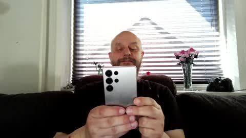 Snapshot of hardmrlazy chatting on 04-22-26, 08:50 MrLazy online show from 04-22-26, 08:50