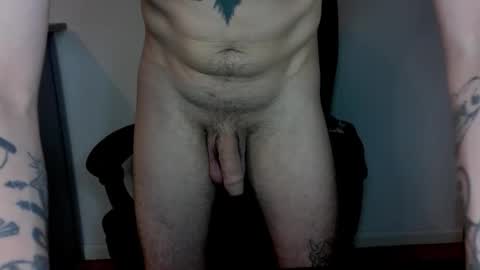 Snapshot of hardtohandle666 chatting on 09-12-25, 12:22 Liam online show from 09-12-25, 12:22