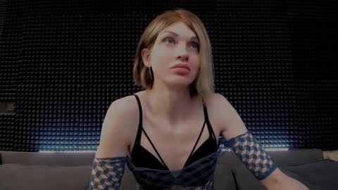 Snapshot of hardy_green chatting on 03-12-26, 11:38 Miss Hardy online show from 03-12-26, 11:38