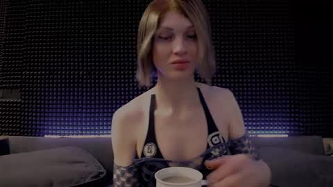 Snapshot of hardy_green chatting on 03-22-26, 03:32 Miss Hardy online show from 03-22-26, 03:32