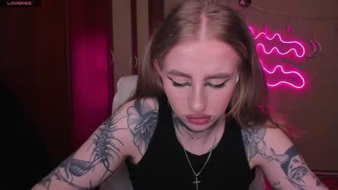 Julia online show from 01-20-25, 05:04