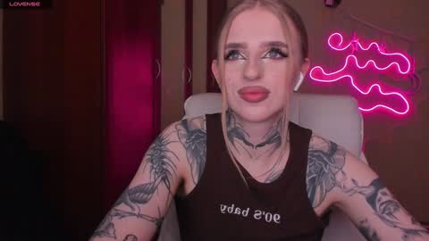 Julia online show from 01-31-25, 04:58