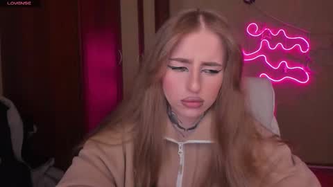 Julia online show from 02-27-25, 05:13