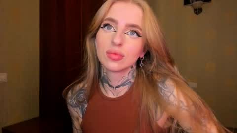 Julia online show from 09-17-25, 06:04