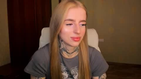 Julia online show from 09-19-25, 05:31