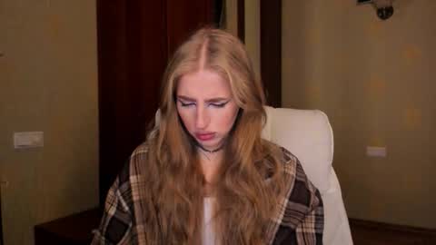 Julia online show from 10-16-25, 05:52