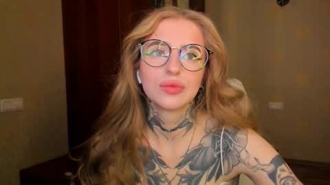 Julia online show from 11-14-25, 05:50