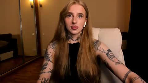 Julia online show from 06-27-26, 05:45
