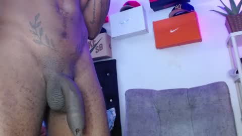 Snapshot of harley_quinnn111 chatting on 01-19-25, 06:00 harley_quinnn111 online show from 01-19-25, 06:00