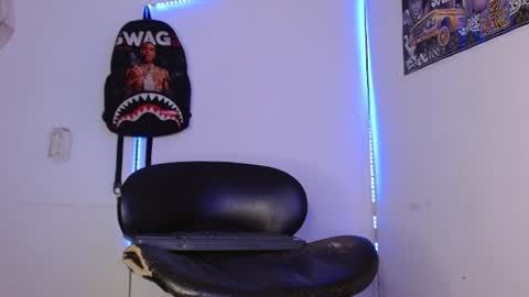 harley_quinnn111 online show from 06-12-26, 11:35