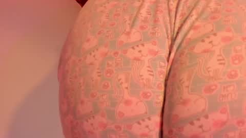 Snapshot of harley_red chatting on 02-16-25, 06:43 Annie online show from 02-16-25, 06:43