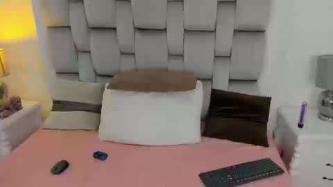 Harlow online show from 09-11-25, 08:09
