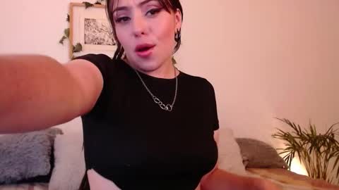 Snapshot of harmonyy01 chatting on 01-17-25, 04:49 Harmony Please help me to reach 100 thumbs up online show from 01-17-25, 04:49