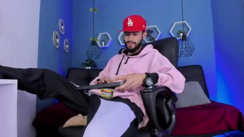 harold_999 online show from 05-02-26, 05:34