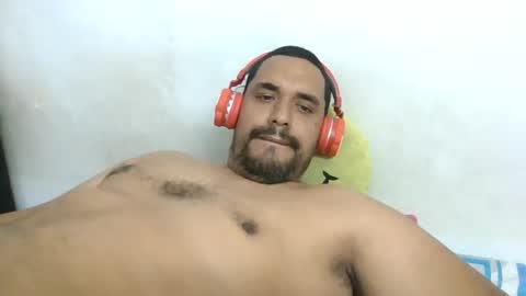 Snapshot of harpechediaz chatting on 10-04-25, 05:55 ricardo online show from 10-04-25, 05:55