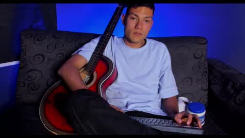 Snapshot of harrydavidsonx chatting on 01-06-25, 10:15 ... online show from 01-06-25, 10:15