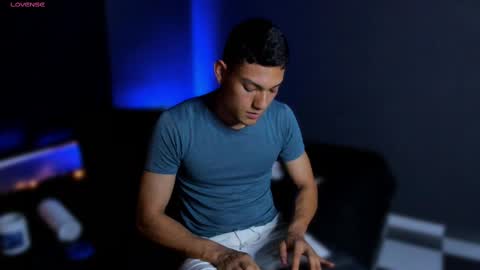 Snapshot of harrydavidsonx chatting on 02-27-25, 08:31 ... online show from 02-27-25, 08:31