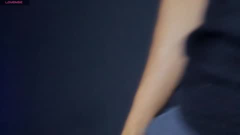 Snapshot of harrydavidsonx chatting on 03-04-25, 09:32 ... online show from 03-04-25, 09:32