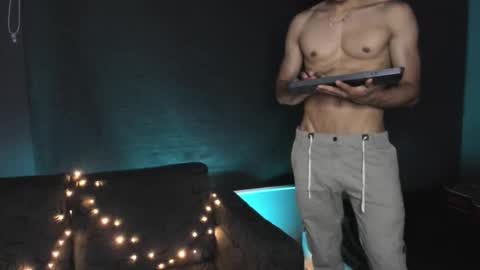 Snapshot of harrydavidsonx chatting on 09-16-25, 02:23 ... online show from 09-16-25, 02:23