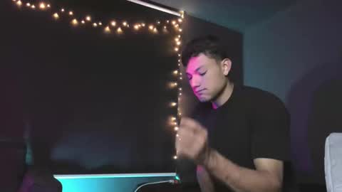 Snapshot of harrydavidsonx chatting on 09-19-25, 01:40 ... online show from 09-19-25, 01:40